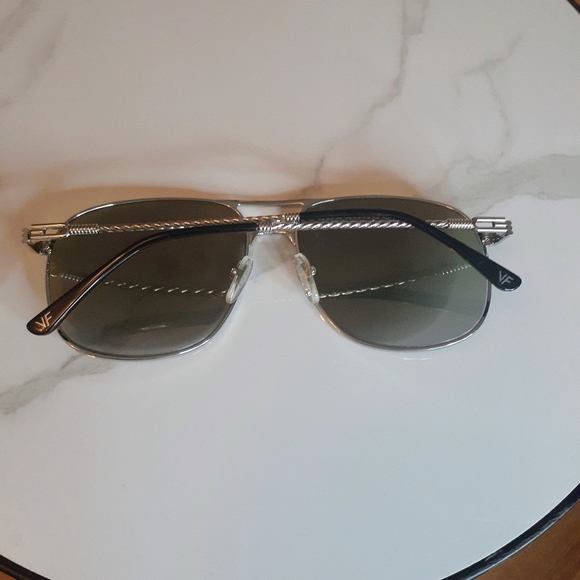 VINTAGE FRAMES COMPANY VF Snatch 18KT Gold Aviator Sunglasses OS - Picture 4 of 6